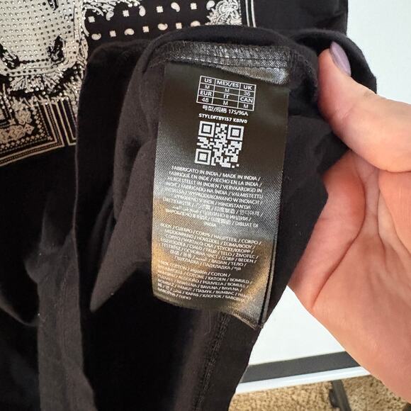 Guess Black Rhinestone T-Shirt Bedazzled Tiger McBling Graphic Baby Tee Medium - Picture 8 of 9